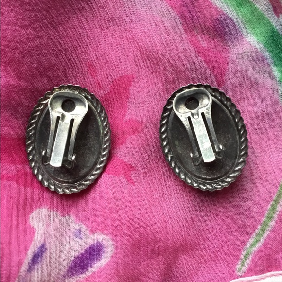 Vintage 80s Multi color Rhinestone Clip Earrings Blue Faux Pearl Crystal GUC - Picture 14 of 15